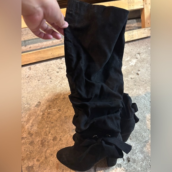 Knee length boots - Picture 4 of 4